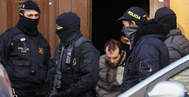 Prisión incondicional para tres de los cinco presuntos yihadistas de Barcelona