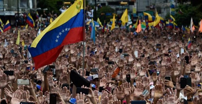 La oposición de Venezuela ensaya para su día clave