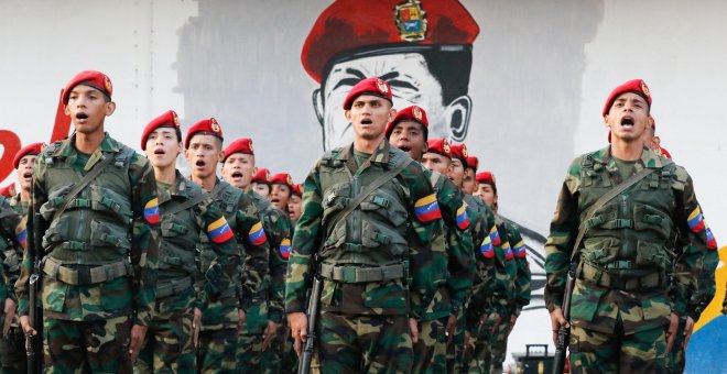 EEUU ofrece una exención de sanciones a los militares que reconozcan a Guaidó