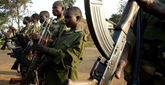 Liberados casi 900 niños soldado usados para combatir a Boko Haram en Nigeria