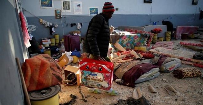 Liberados los cerca de 350 migrantes retenidos en el centro de detención bombardeado en Libia