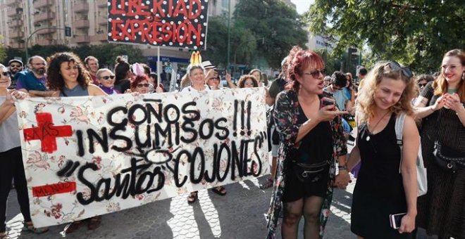 Concentración en los juzgados de Sevilla en apoyo de las acusadas por el Coño Insumiso