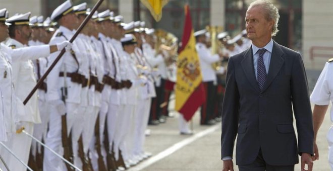 La multinacional presidida por el exministro Morenés firma un contrato con Defensa por 3,2 millones de euros