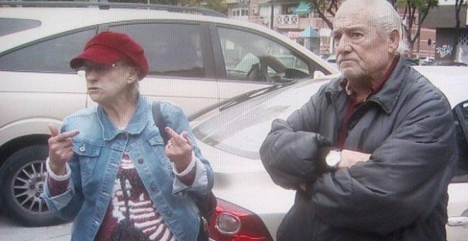 Una pareja de ancianos de Murcia vive en un coche desde hace seis meses