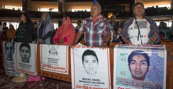 Los 43 estudiantes de Ayotzinapa habrían sido dispersados en varios puntos