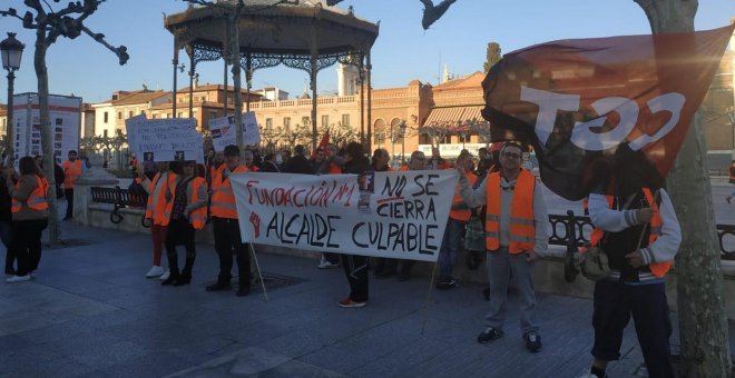 Treinta empleados con discapacidad del Ayuntamiento de Alcalá de Henares denuncian maniobras para despedirles