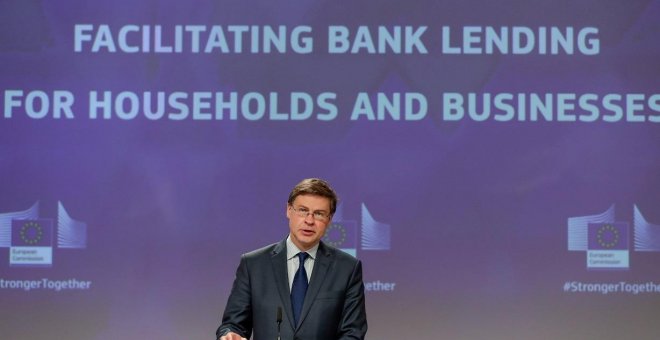 Bruselas anima a recortar los bonus de los banqueros durante la crisis del covid-19