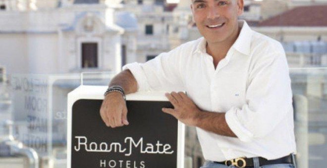 El dueño de Room Mate confirma que alquila dos apartamentos a Ayuso por 80 euros al día
