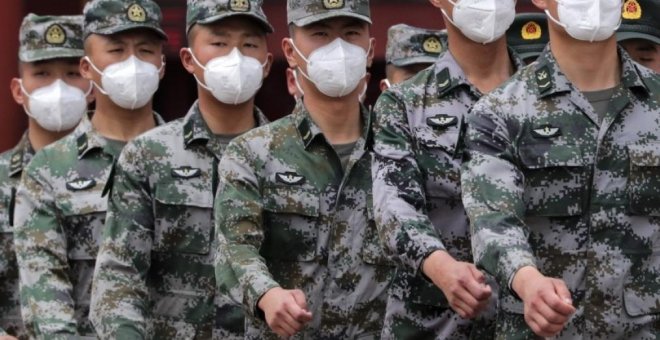 China aprueba el uso interno en su Ejército de una vacuna contra el virus