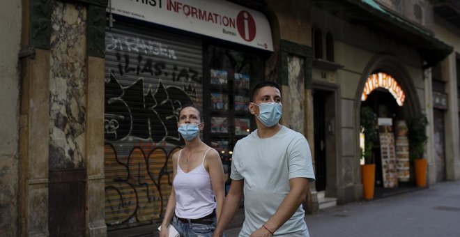 Críticas a las campañas públicas de rescate del turista 'premium' en Barcelona