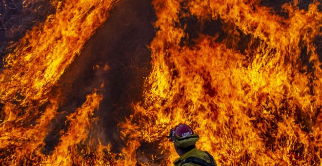 El incendio del norte de California es ya el segundo más grande de la historia del estado tras devastar 400.000 hectáreas