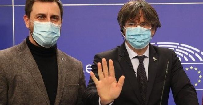 El Constitucional mantiene que Puigdemont y Comín serán detenidos si vuelven a España