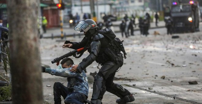 El Ejército colombiano que hoy reprime protestas cuenta con armamento español desde hace al menos diez años