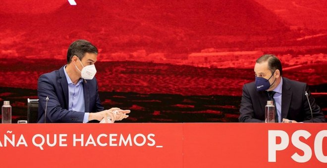 Sánchez asegura al PSOE que agotará la legislatura y que el resultado de Madrid no condicionará su proyecto político
