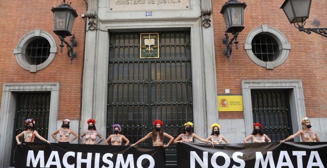 Femen exige la libertad de Juana Rivas al grito de "negar el machismo nos mata"