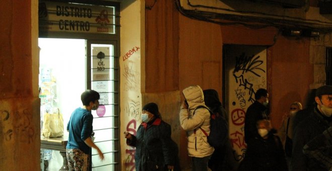 El Ayuntamiento de Madrid amenaza con cerrar otra despensa solidaria: "Es un acoso y derribo"