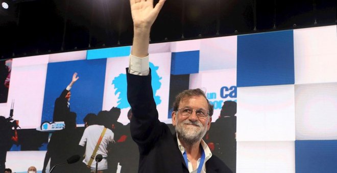 Rajoy arremete contra el Consejo de Ministros: "Hay demasiada patada al diccionario, el 'todes' y el 'hijes'"