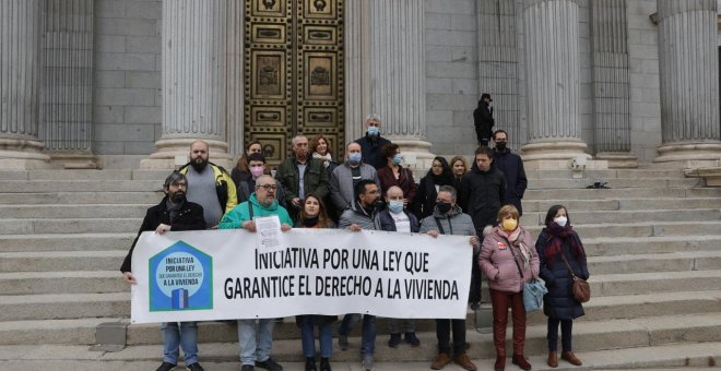El bloque de la investidura y los colectivos sociales aúnan esfuerzos para presionar al PSOE con la ley de vivienda
