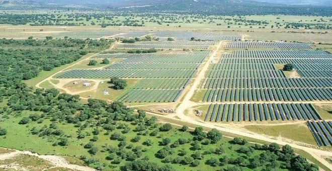 Repsol vende al fondo TRIG la mitad de su mayor planta solar en España