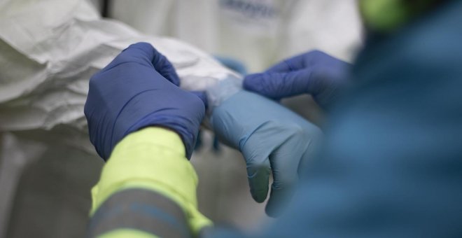 Más de 5.000 médicos de Madrid firman un manifiesto contra los contratos temporales