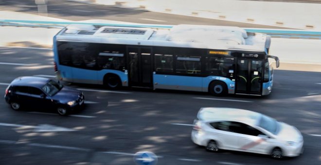 Detenido en Madrid un joven tras golpear al conductor de un autobús lleno de pasajeros y obligarle a desviar su ruta