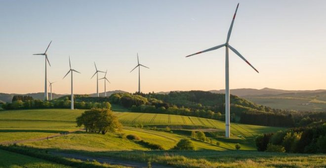 El camino hacia las energías renovables: cómo conseguir una transición energética justa para todos