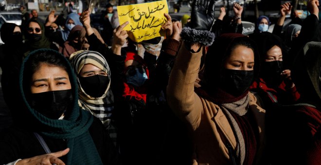 Primeras protestas en Kabul contra los talibanes por vetar a las mujeres en la universidad