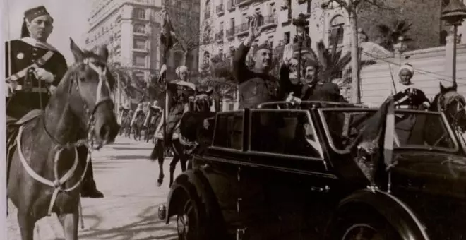 El libro 'Barcelona, enero de 1939: la caída' desmiente el discurso ultra del entusiasmo barcelonés por la llegada de los franquistas