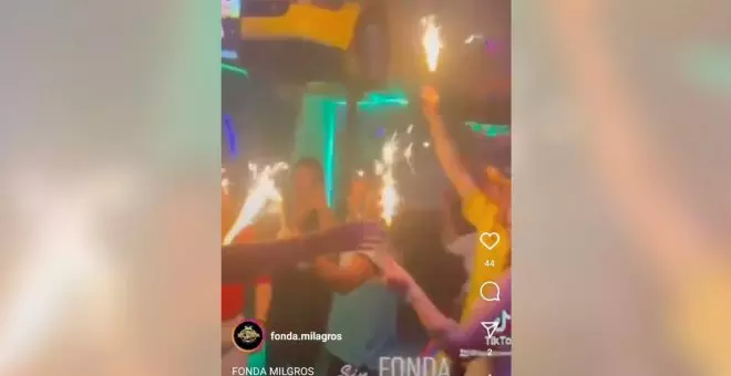 Las bengalas formaban parte del espectáculo en las discotecas incendiadas en Murcia