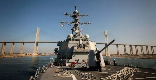 Aumenta la tensión en el Mar Rojo al denunciar EEUU el ataque a un destructor