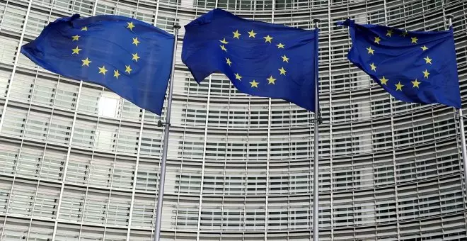 La Unión Europea acuerda una ley de libertad de prensa que protege a los periodistas