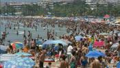 El turismo español repunta en verano por afluencia extranjera y subida precios