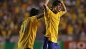 Kaká dice que Ronaldinho le pregunta por el Milan cada vez que se ven