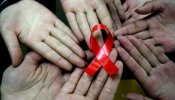 La universidad da voz a negacionistas del sida