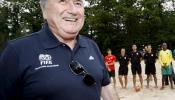 Blatter pide a la UE que respete la autonomía del deporte y quiere limitar los extranjeros