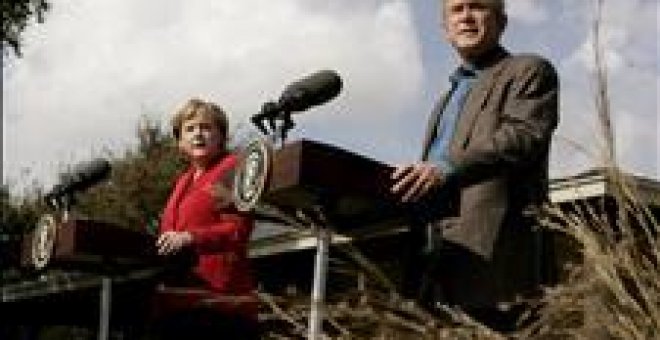 Bush y Merkel abordan posibles nuevas sanciones contra Irán