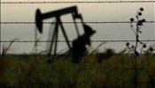 El barril de crudo de Texas cierra a un precio récord de 98,03 dólares