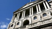 El Banco de Inglaterra baja los tipos en un cuarto de punto, hasta el 5,5 %