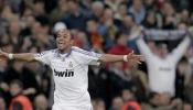 El Real Madrid asalta los octavos con festival goleador