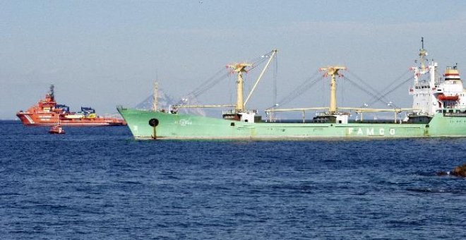 Las autoridades retienen el carguero egipcio que colisionó en el puerto de Ceuta