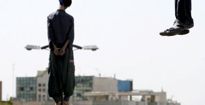 Primeras trece ejecuciones en 2008 en Irán, incluida una mujer
