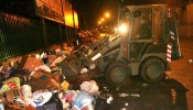 El Ejército recoge las basuras, pero la crisis continúa en el sur de Italia