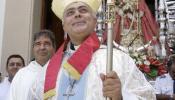 El obispo de Tenerife reitera que no quiso justificar el abuso a menores