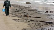 Un kilómetro de la costa de Algeciras sufre un vertido de hidrocarburos