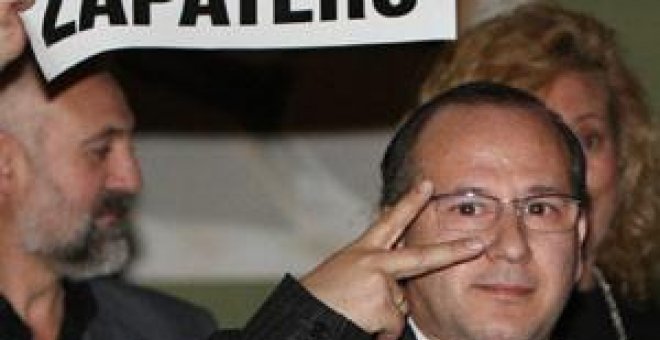 Alcaraz insiste: "Zapatero no ha roto con ETA"