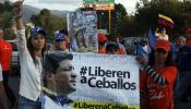El opositor venezolano Ceballos pone fin a su huelga de hambre después de 20 días