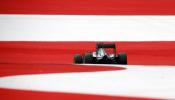 Hamilton logra la 'pole' en Austria