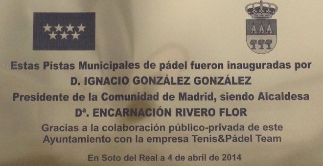 El Ayuntamiento de Soto del Real retira una placa con el nombre de Ignacio González