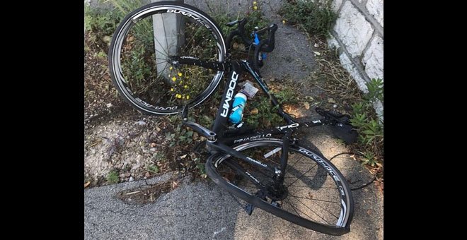 El ciclista Chris Froome, atropellado por un vehículo que se dio a la fuga
