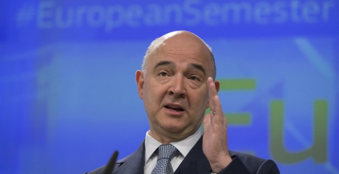 Bruselas mantiene a España dentro del procedimiento de déficit excesivo